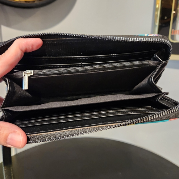 Sanrio Hello Kitty & Friends Wallet - Picture 4 of 4